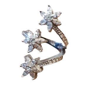 Ring Multiflower Vintage Avon 2004 Silvertone Rhinestone 7